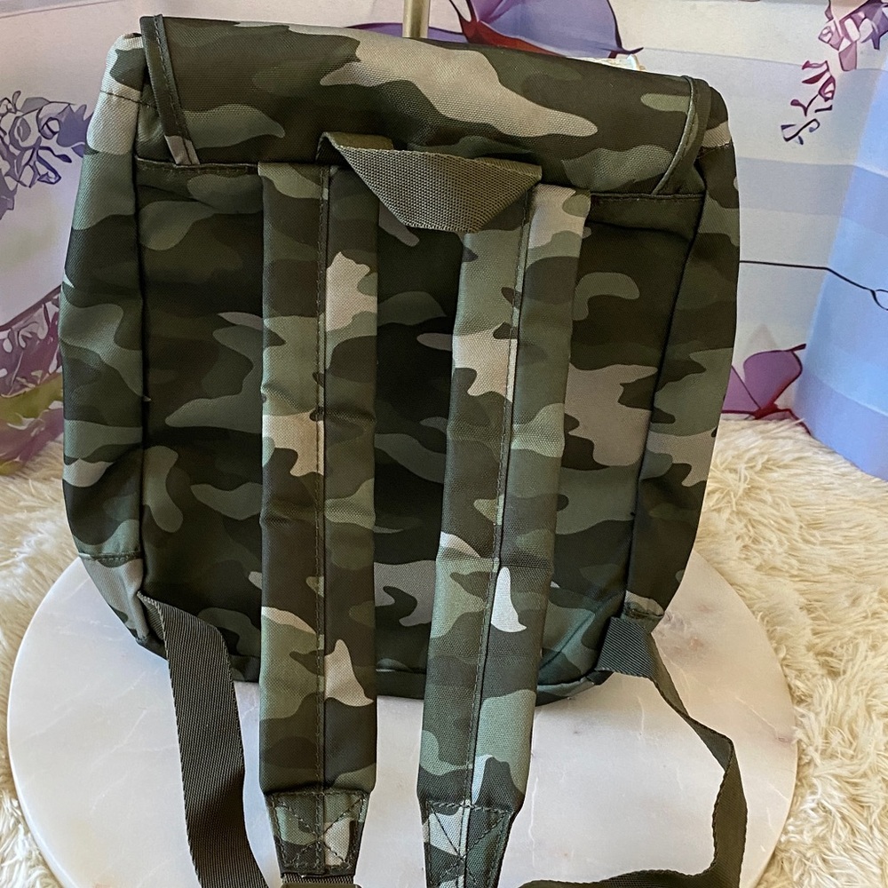 PINK Victoria's Secret Green Camo Backpack - Picture 6 of 8